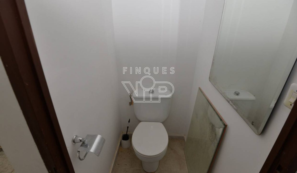 528662_63356942443_db153610-8cf4-400f-911d-09eed23c2d7c